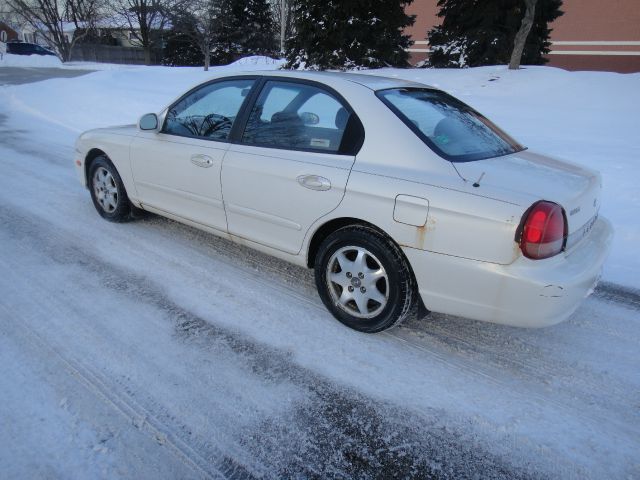 Hyundai Sonata 2001 photo 3