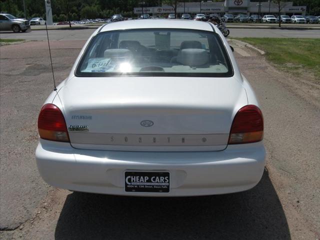 Hyundai Sonata 2001 photo 3