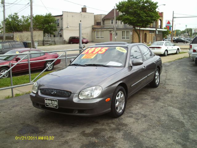 Hyundai Sonata 2001 photo 0