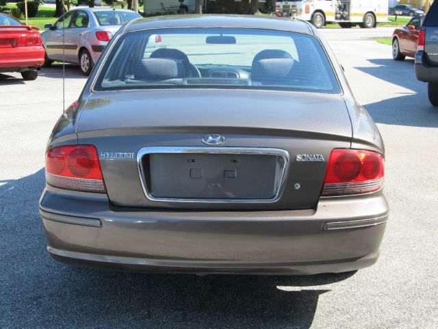 Hyundai Sonata 2002 photo 3