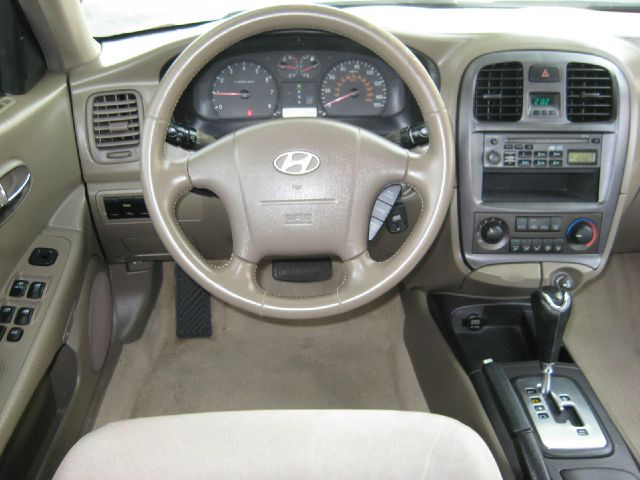 Hyundai Sonata 2002 photo 1