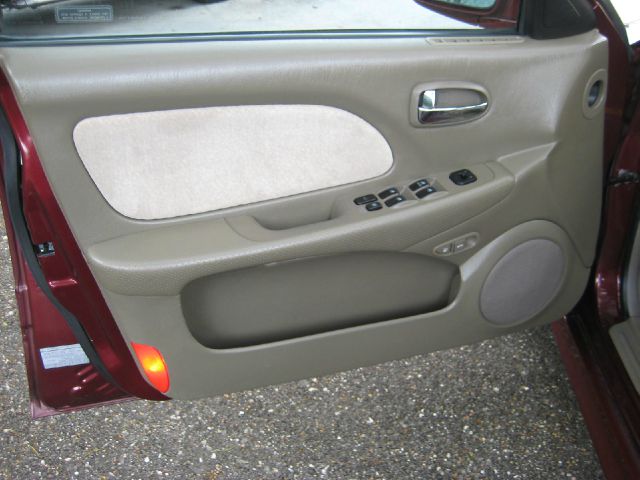 Hyundai Sonata 2002 photo 16