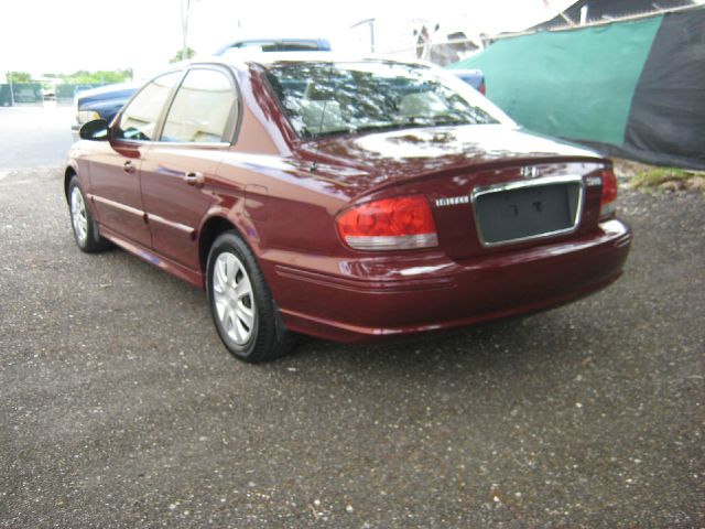 Hyundai Sonata 2002 photo 2