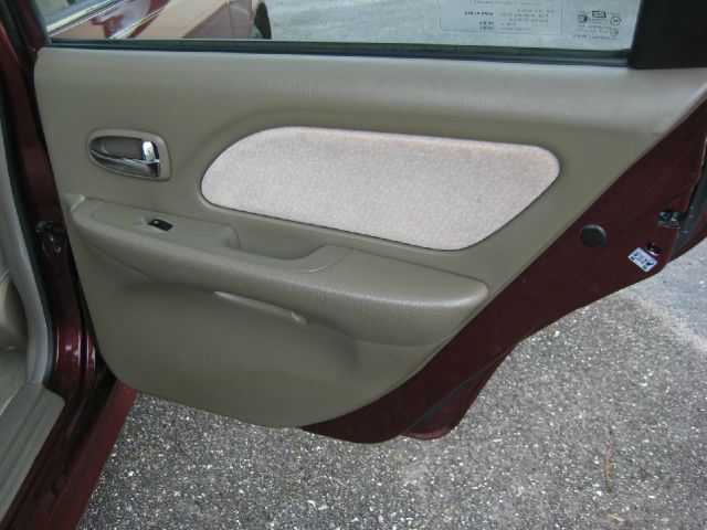 Hyundai Sonata 2002 photo 23