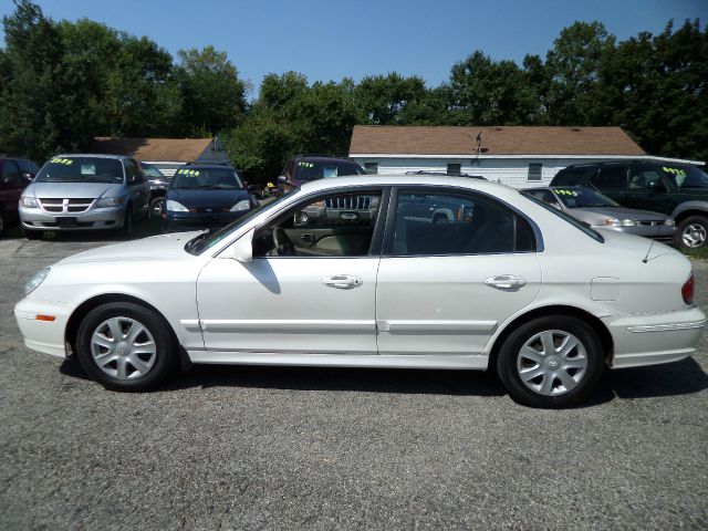 Hyundai Sonata 2002 photo 2