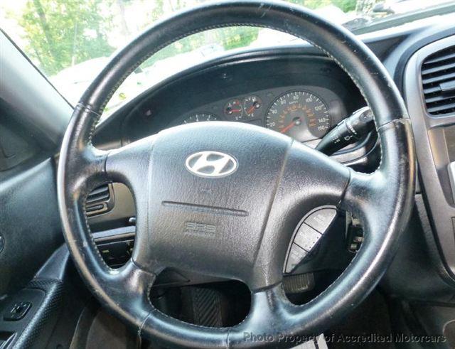 Hyundai Sonata 2002 photo 2
