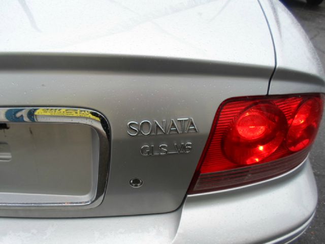 Hyundai Sonata 2002 photo 4