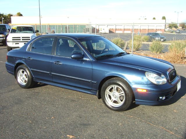 Hyundai Sonata 2002 photo 3