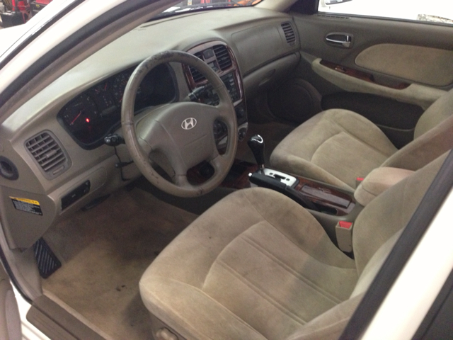 Hyundai Sonata 2002 photo 4