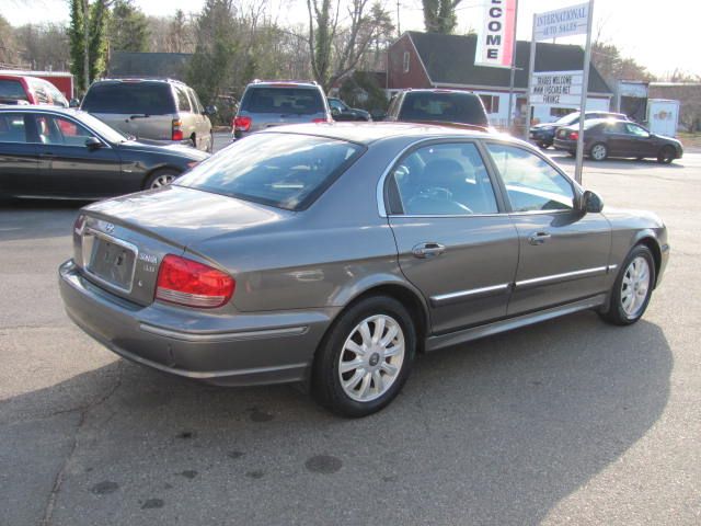 Hyundai Sonata 2002 photo 3