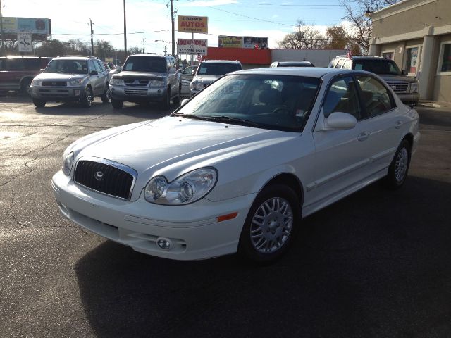 Hyundai Sonata 2002 photo 3