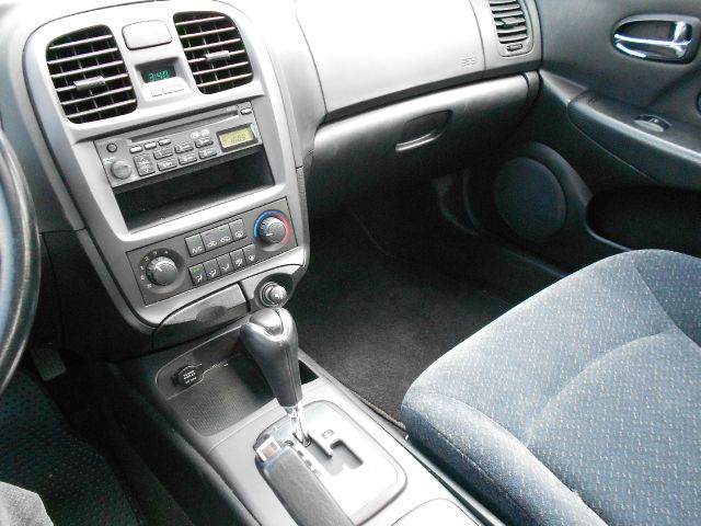 Hyundai Sonata 2002 photo 9