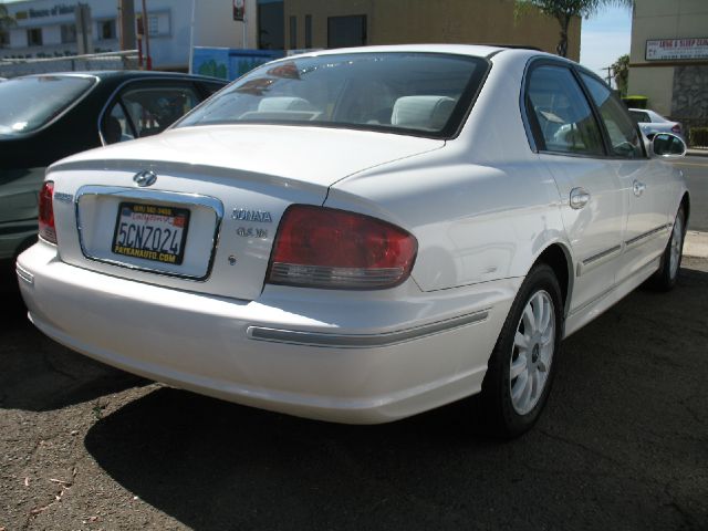 Hyundai Sonata 2002 photo 4