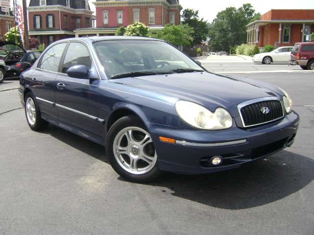 Hyundai Sonata FWD 4dr Sport Sedan