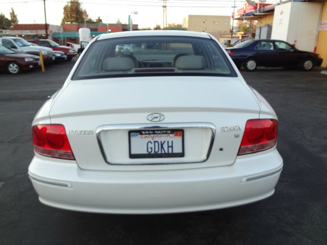 Hyundai Sonata 2003 photo 1
