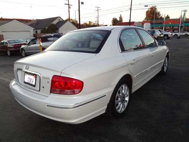 Hyundai Sonata 2003 photo 4