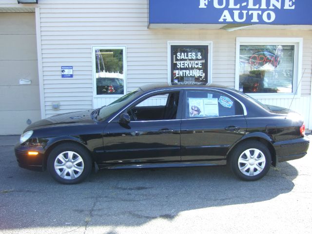 Hyundai Sonata Base Sedan