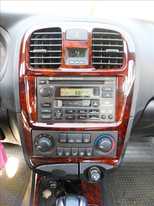 Hyundai Sonata 2003 photo 1