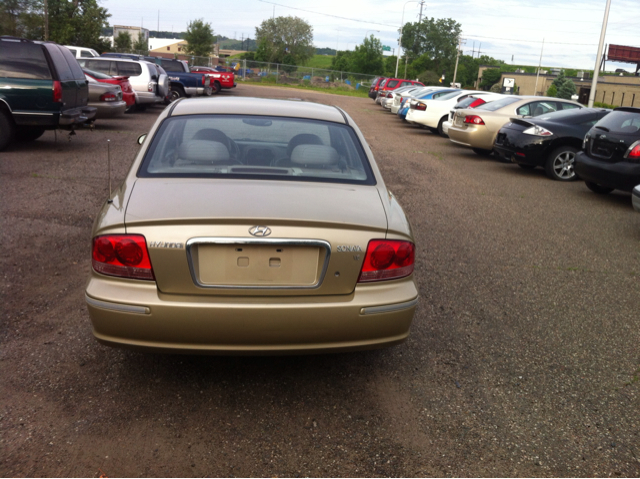 Hyundai Sonata 2003 photo 1