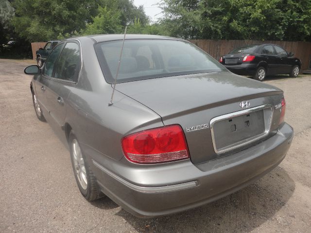 Hyundai Sonata 2003 photo 1
