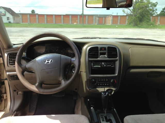 Hyundai Sonata 2003 photo 2