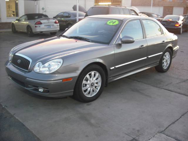 Hyundai Sonata SL Sedan Sedan