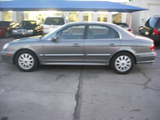Hyundai Sonata 2004 photo 1