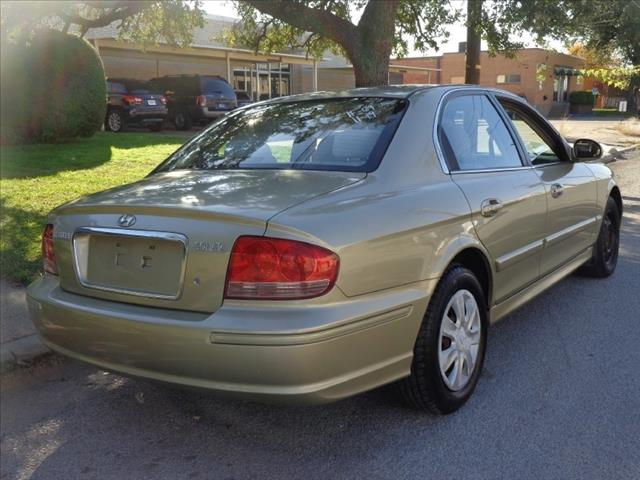 Hyundai Sonata 2004 photo 2