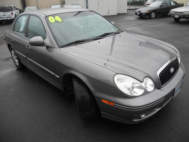 Hyundai Sonata 2004 photo 2