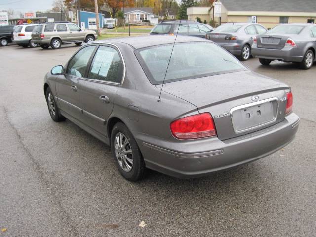 Hyundai Sonata 2004 photo 3