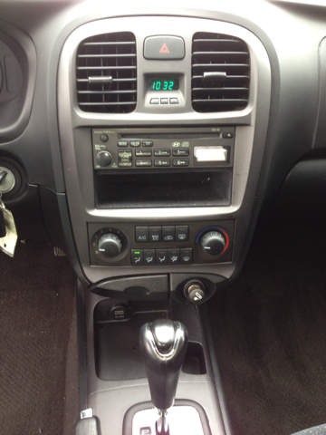 Hyundai Sonata Base Sedan