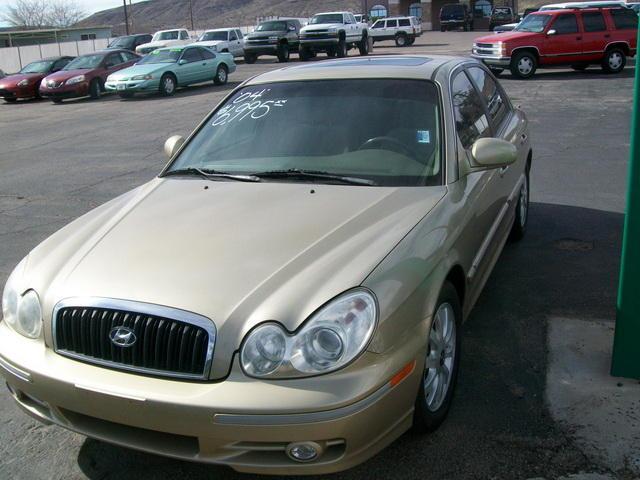 Hyundai Sonata SL Sedan Sedan