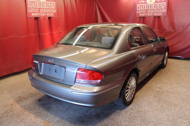 Hyundai Sonata Unknown Sedan