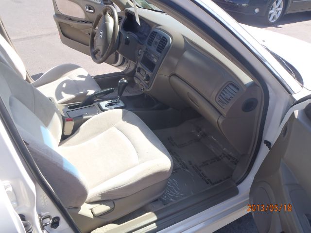Hyundai Sonata 2004 photo 12