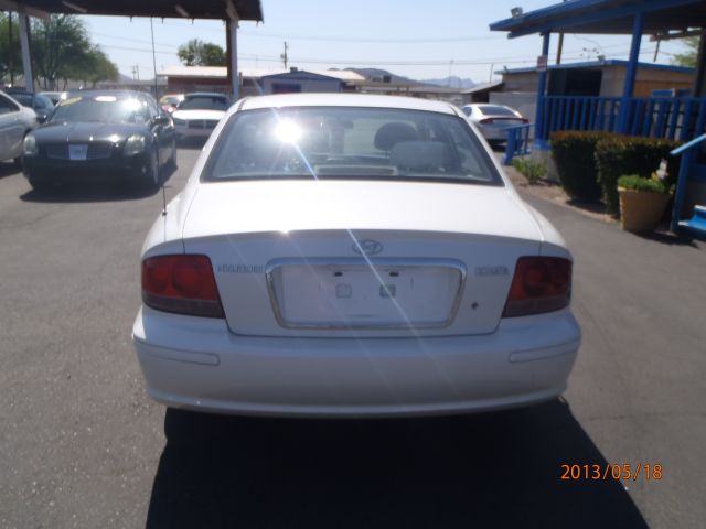 Hyundai Sonata 2004 photo 3