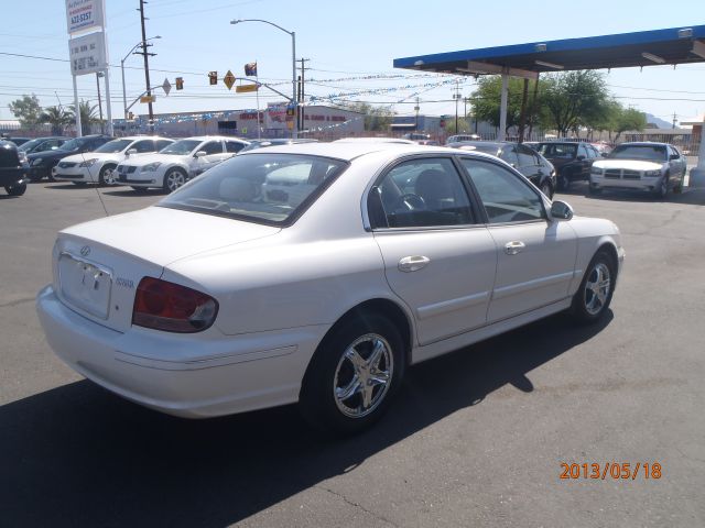 Hyundai Sonata 2004 photo 4