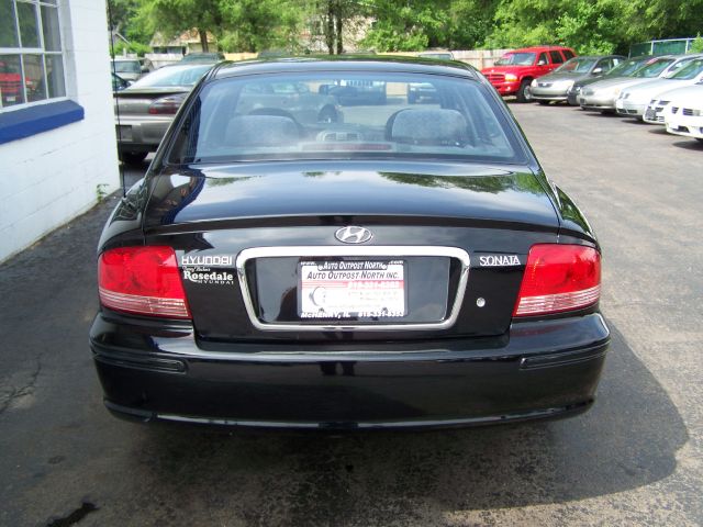 Hyundai Sonata 2004 photo 1