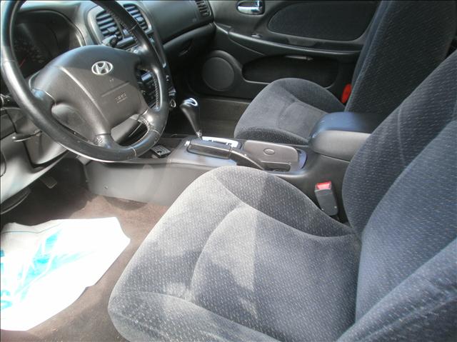Hyundai Sonata 2004 photo 4