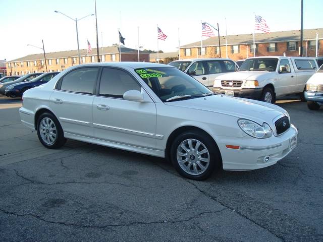 Hyundai Sonata FWD 4dr Sport Sedan