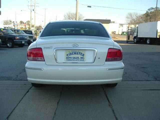 Hyundai Sonata 2004 photo 3
