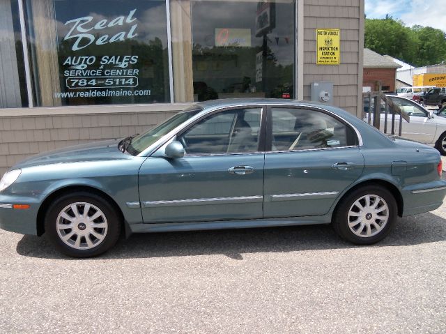 Hyundai Sonata 2004 photo 2