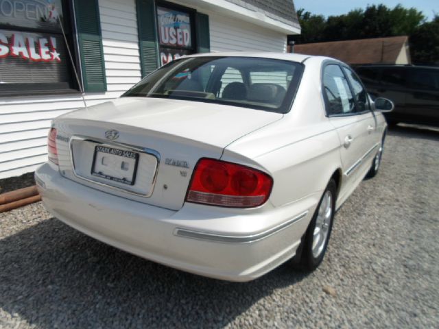 Hyundai Sonata 2004 photo 1