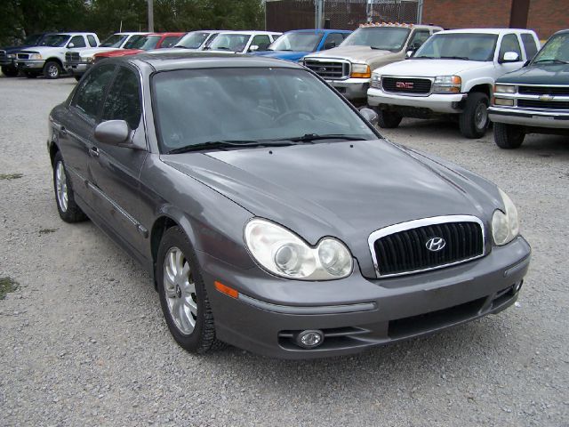 Hyundai Sonata 2004 photo 2