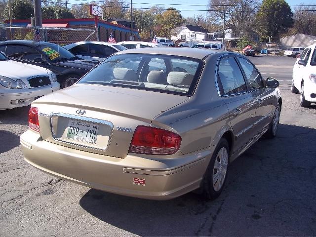 Hyundai Sonata 2004 photo 3