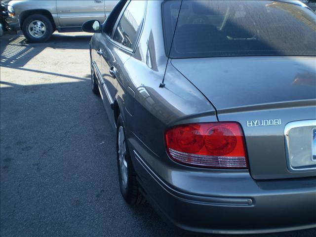 Hyundai Sonata 2004 photo 3