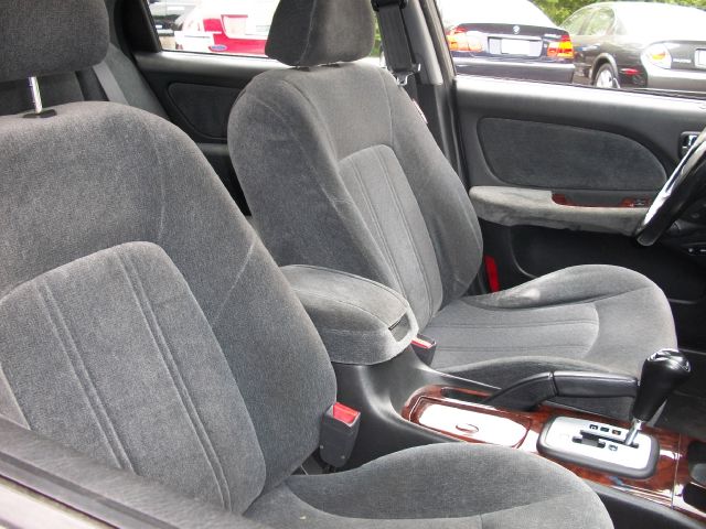 Hyundai Sonata 2004 photo 13