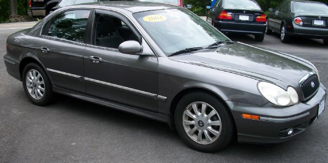 Hyundai Sonata 2004 photo 20