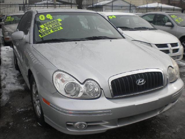 Hyundai Sonata Quad Cab 4x4 Shortbox LS Z71 Sedan