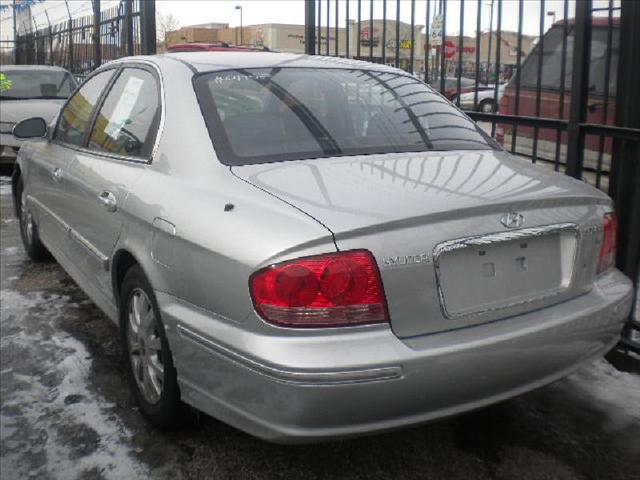 Hyundai Sonata 2004 photo 3