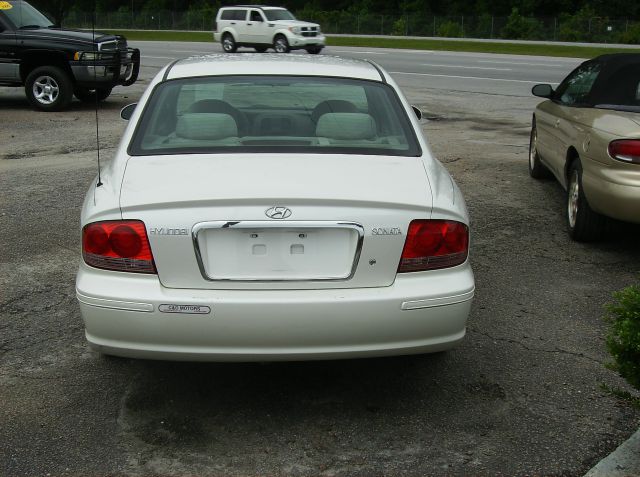 Hyundai Sonata 2004 photo 2